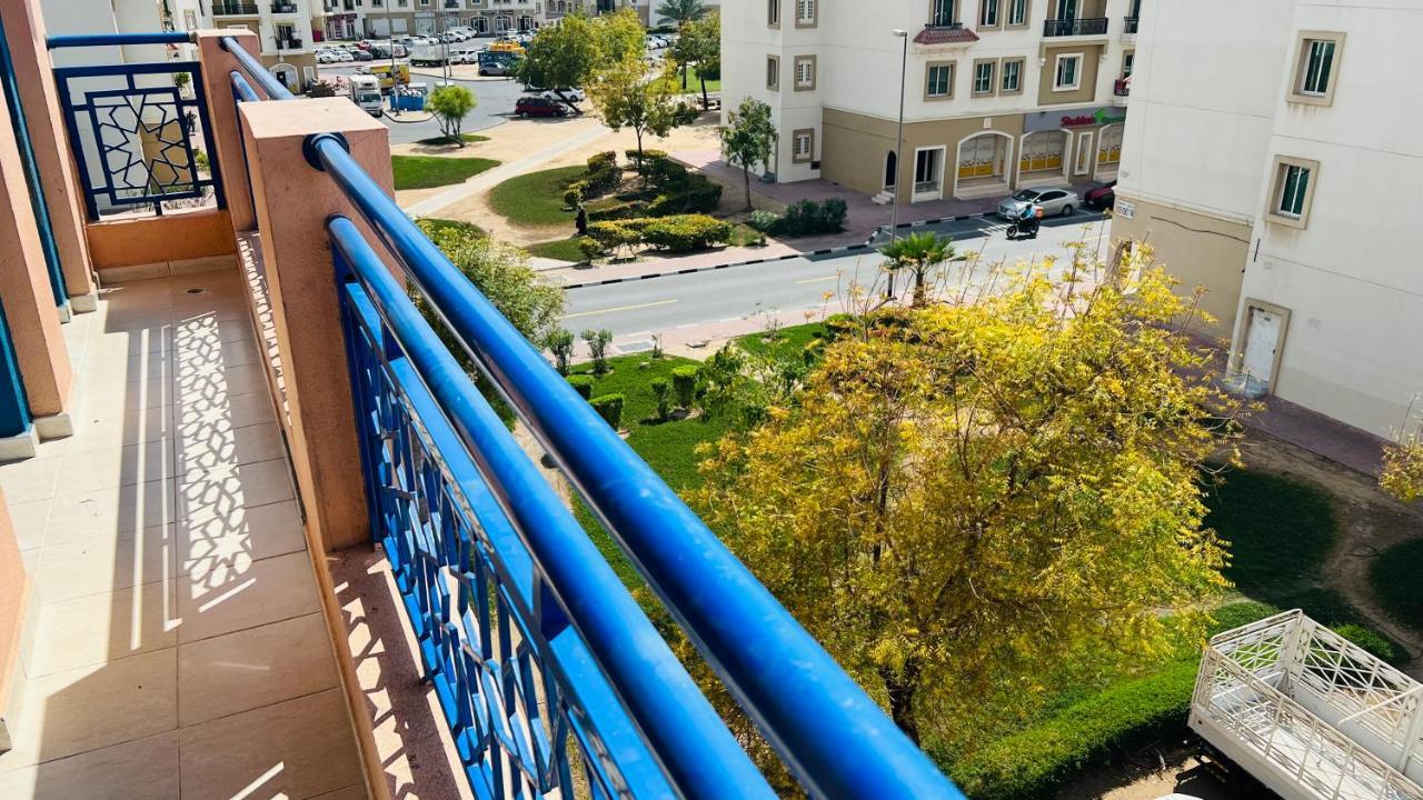 Newly Furnished Cozy One Bed Room Apartment 2 Bathroom City View Дубай Экстерьер фото