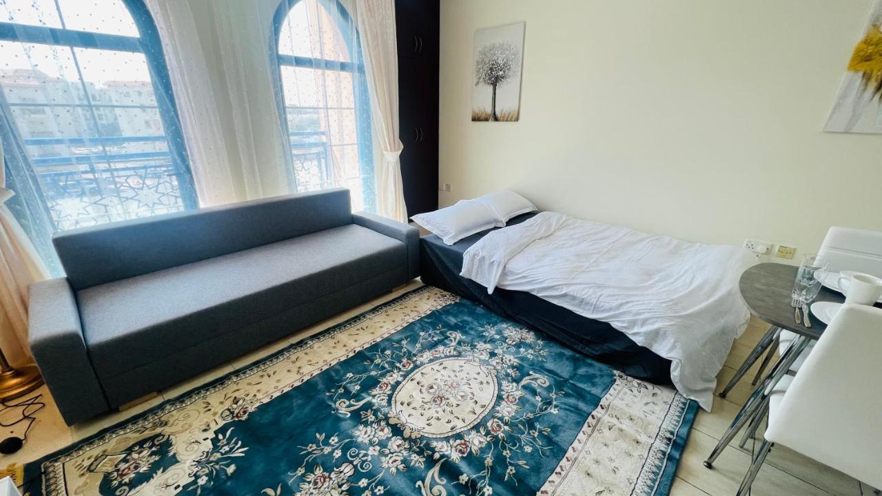 Newly Furnished Cozy One Bed Room Apartment 2 Bathroom City View Дубай Экстерьер фото