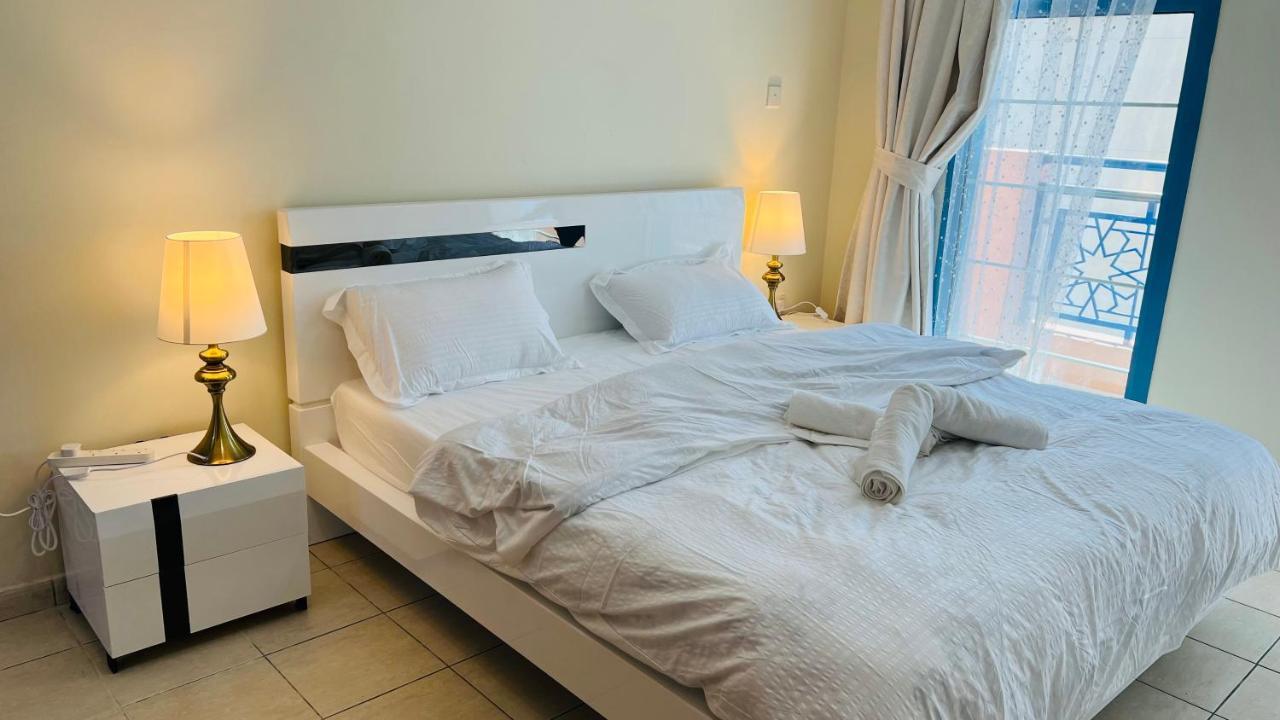 Newly Furnished Cozy One Bed Room Apartment 2 Bathroom City View Дубай Экстерьер фото