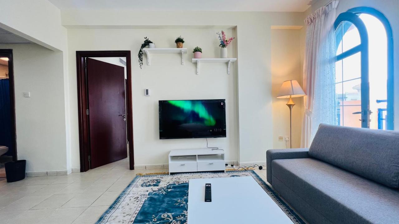 Newly Furnished Cozy One Bed Room Apartment 2 Bathroom City View Дубай Экстерьер фото